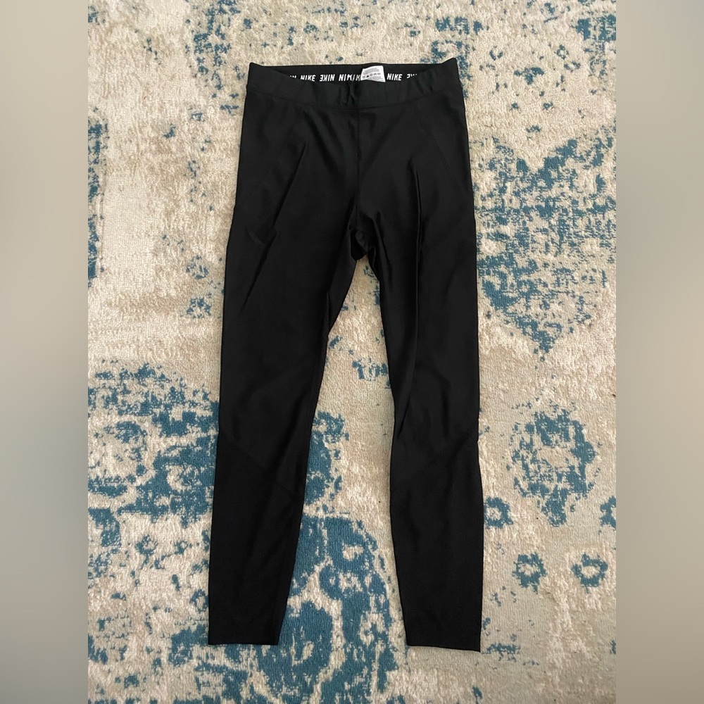 Black Nike dri fit leggings